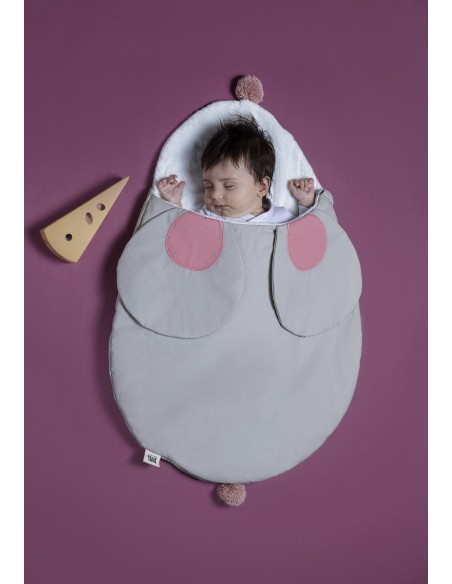 Nid d'ange petite souris rose