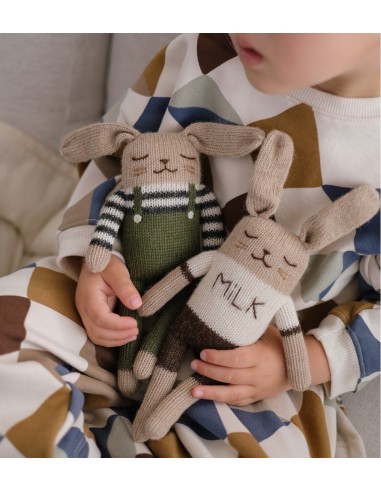 Doudou lapin salopette olive | Main Sauvage x...