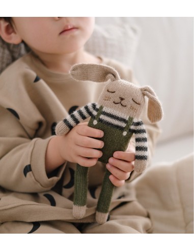 Doudou lapin salopette olive | Main Sauvage x...