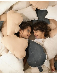Coussin feuille L1N0 en lin français 2